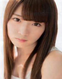 Ayaka Kuriyama (栗山あやか)
