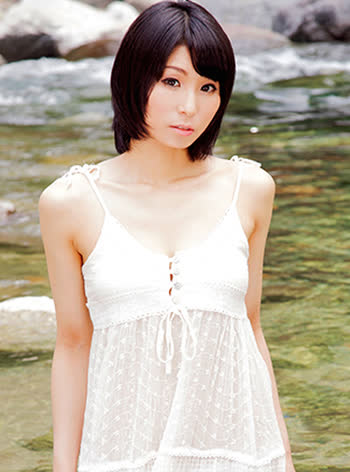 Aoi Kirishima (桐嶋あおい)