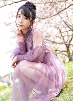 Elly Akira (晶エリー)