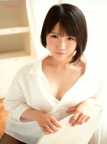 Eri Niiyama (新山恵梨)