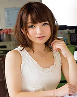 Nana Ando (安堂なな)