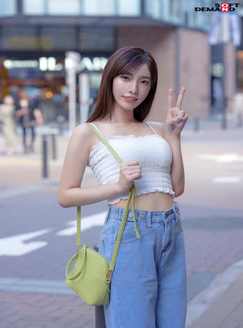 Momo Fukuda (福田もも)