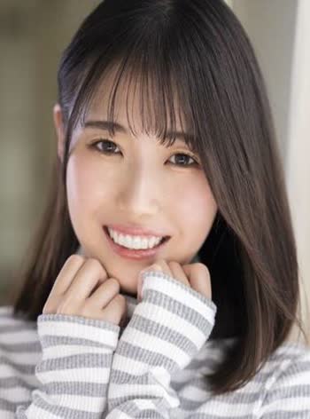 Maya Natsushiro (夏白麻矢)