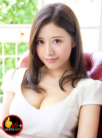 Momoe Takanashi (小鳥遊ももえ)