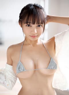 Rika Omi (逢見リカ)