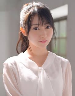 Rina Yoshino (吉野里奈)