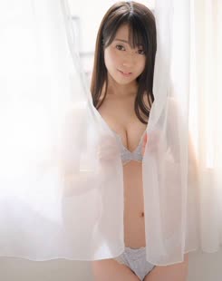 Reina Usami (宇佐美玲奈)
