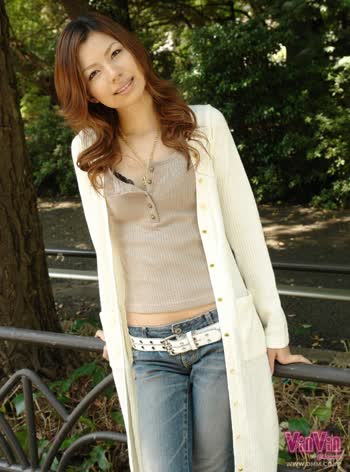 Yuria Hasumi (蓮見優里亜)