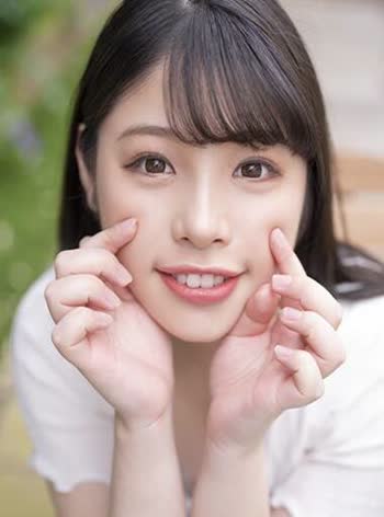 Ayame Kurumi (彩芽くるみ)
