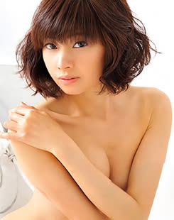 Rumi Mochizuki (もちづきる美)